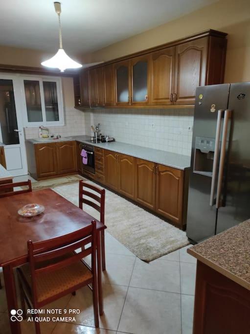 デルポイΌμορφο Διαμερισμα Με Δυο Κρεβατοκάμαρεςアパートメント エクステリア 写真
