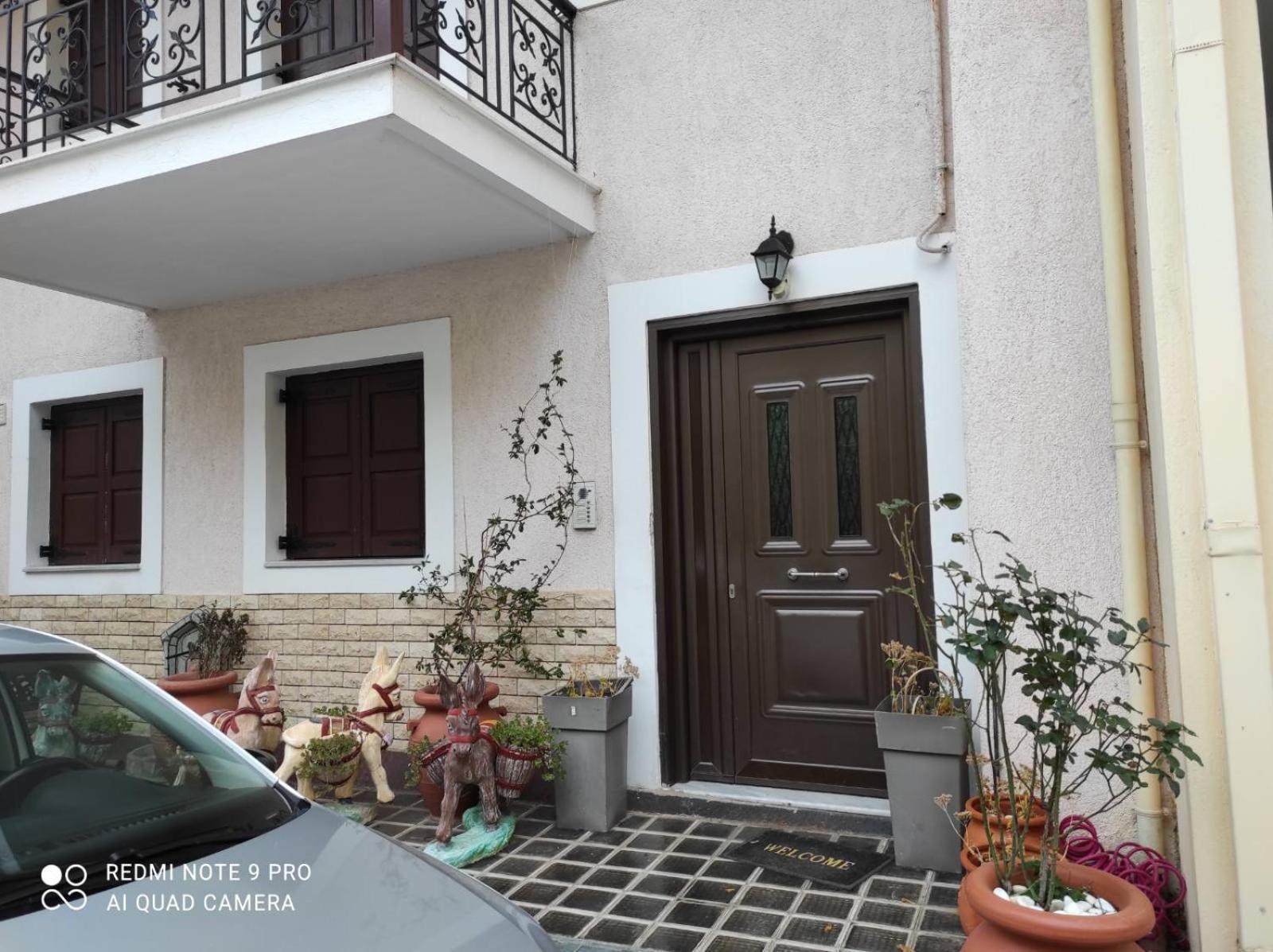 デルポイΌμορφο Διαμερισμα Με Δυο Κρεβατοκάμαρεςアパートメント エクステリア 写真